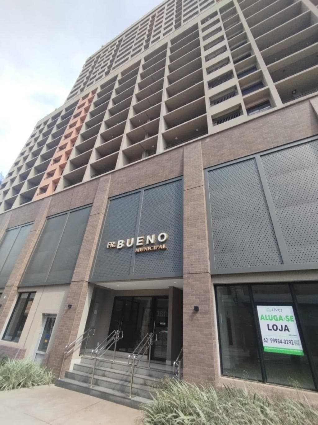 FR. BUENO MUNICIPAL  PENTHOUSE 2401
