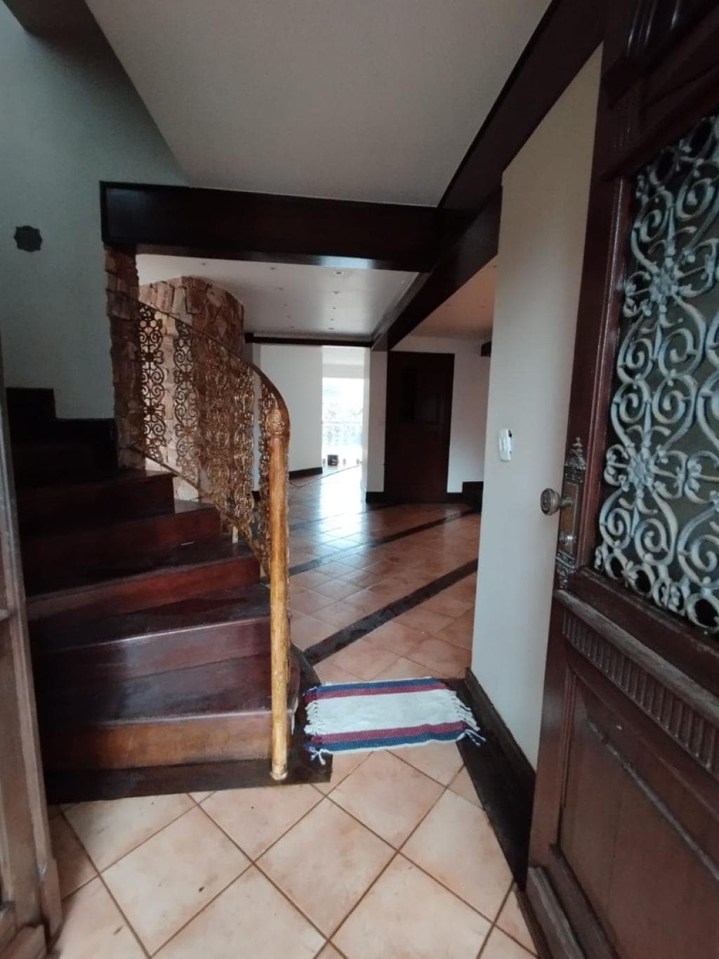 Sobrado Residencial / Comercial