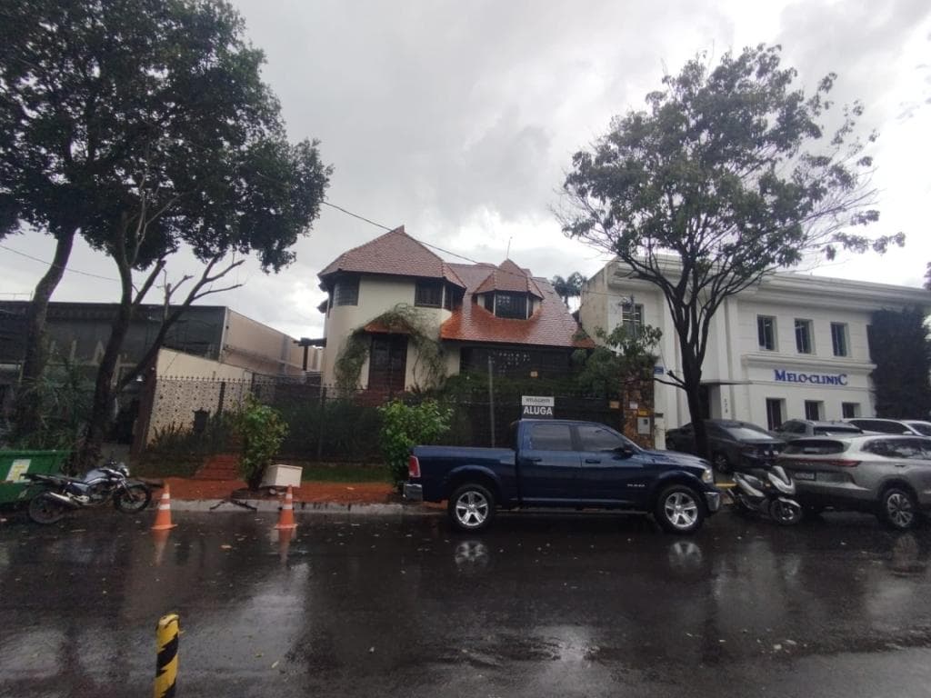 Sobrado Residencial / Comercial