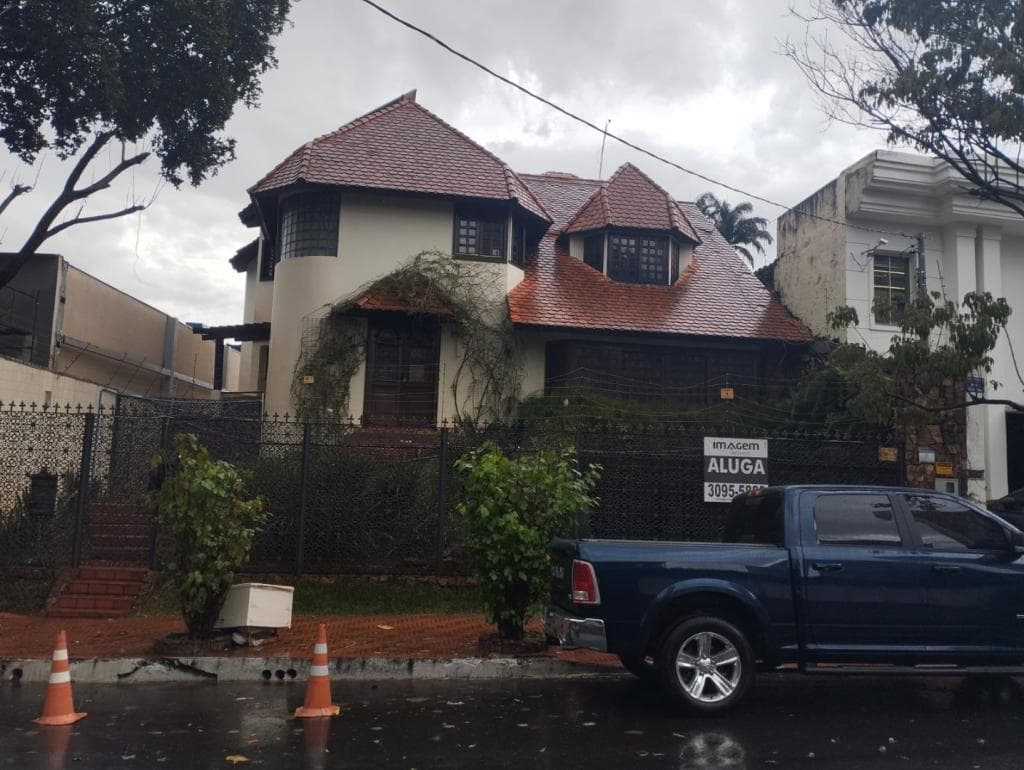 Sobrado Residencial / Comercial