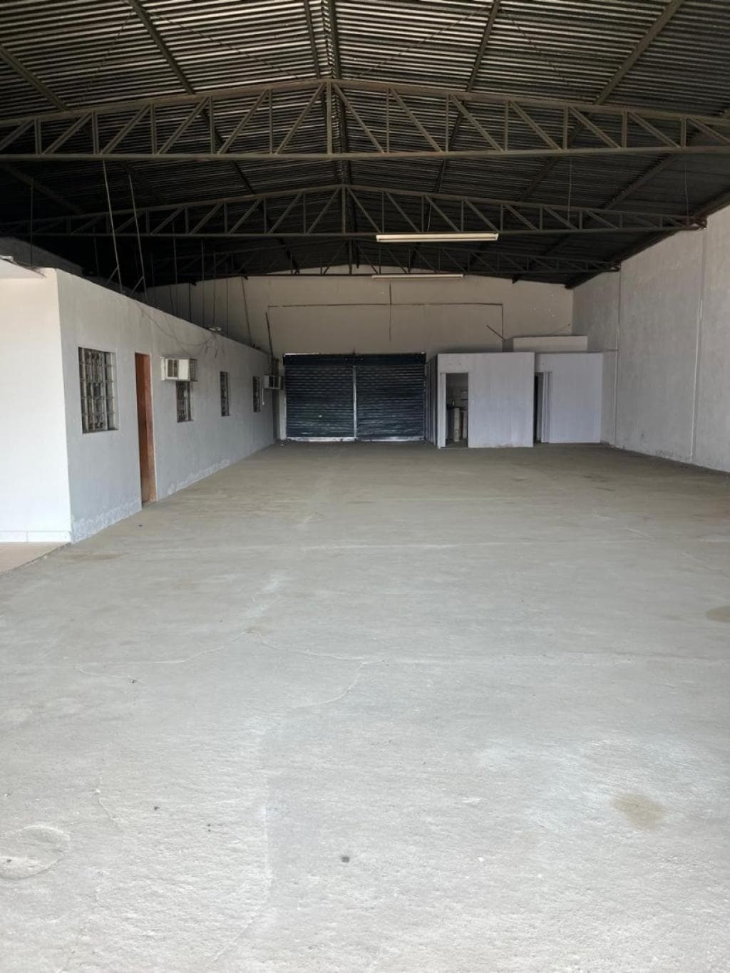 Galpão Comercial - Vila Brasília